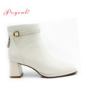 POYOULI質感方型腳踝扣中跟短靴-米