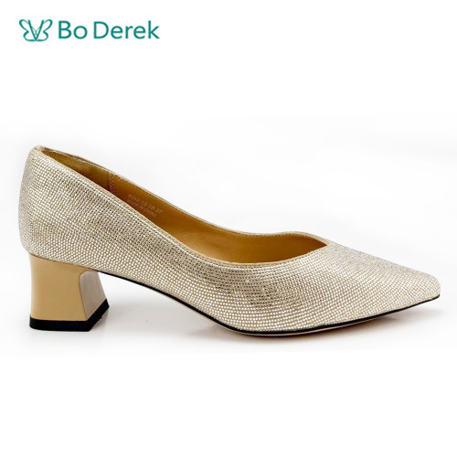Bo Derek奢華素雅燙鑽尖頭中跟鞋-杏