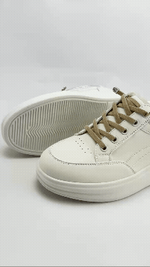 Bo Derek素雅圓頭顯瘦厚底休閒鞋-白